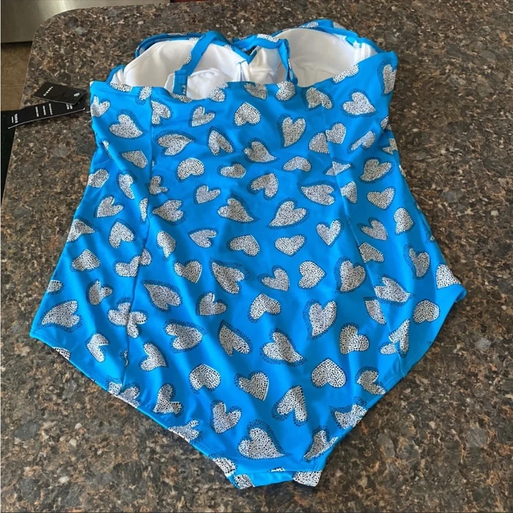NWT TORRID vixen collection abstract heart swimsuit